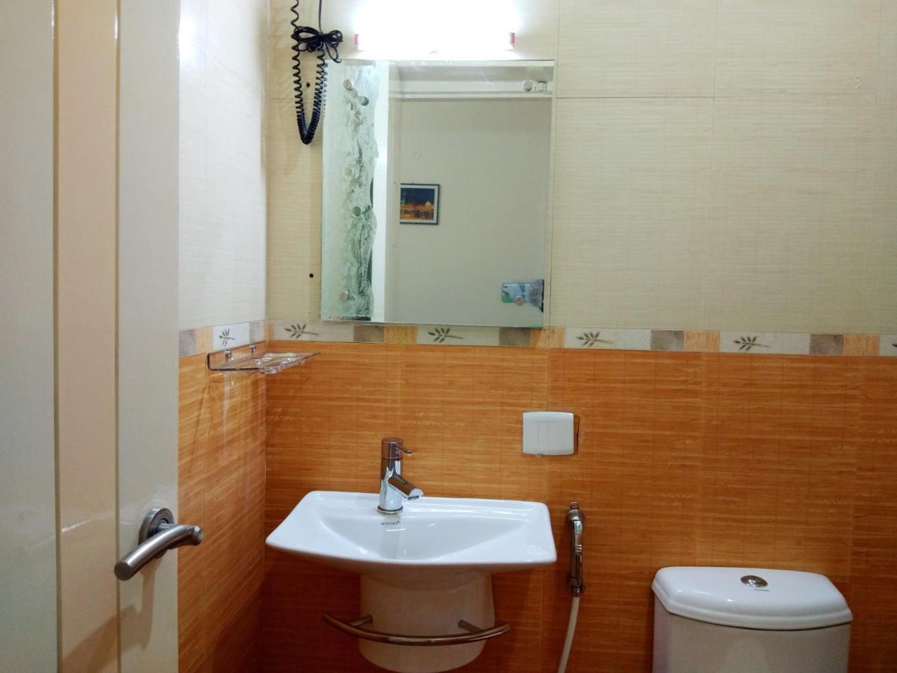 Appartamento Aishwarya Residency Tiruvannāmalai Esterno foto